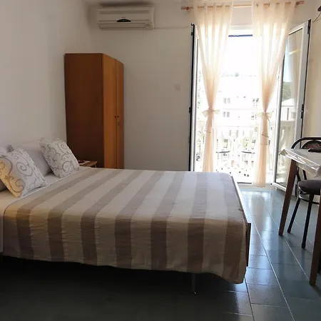 Apartament Zira S
